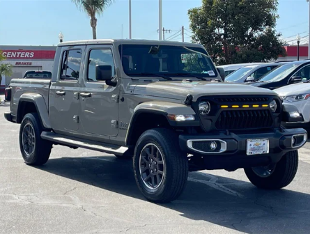 ChevyMontebello's tweet photo. Spring into a Pre-Owned Car from Chevrolet of Montebello:
🌼 70+ Pre-Owned Cars!
🌼 Starting at $9,983!
🌼 As Low As $165/Month!
🌼 EVs-Hybrids-MPG+!

Make your Deal with us: https://t.co/dSvGUWMPqR https://t.co/qCACeEz8Fb