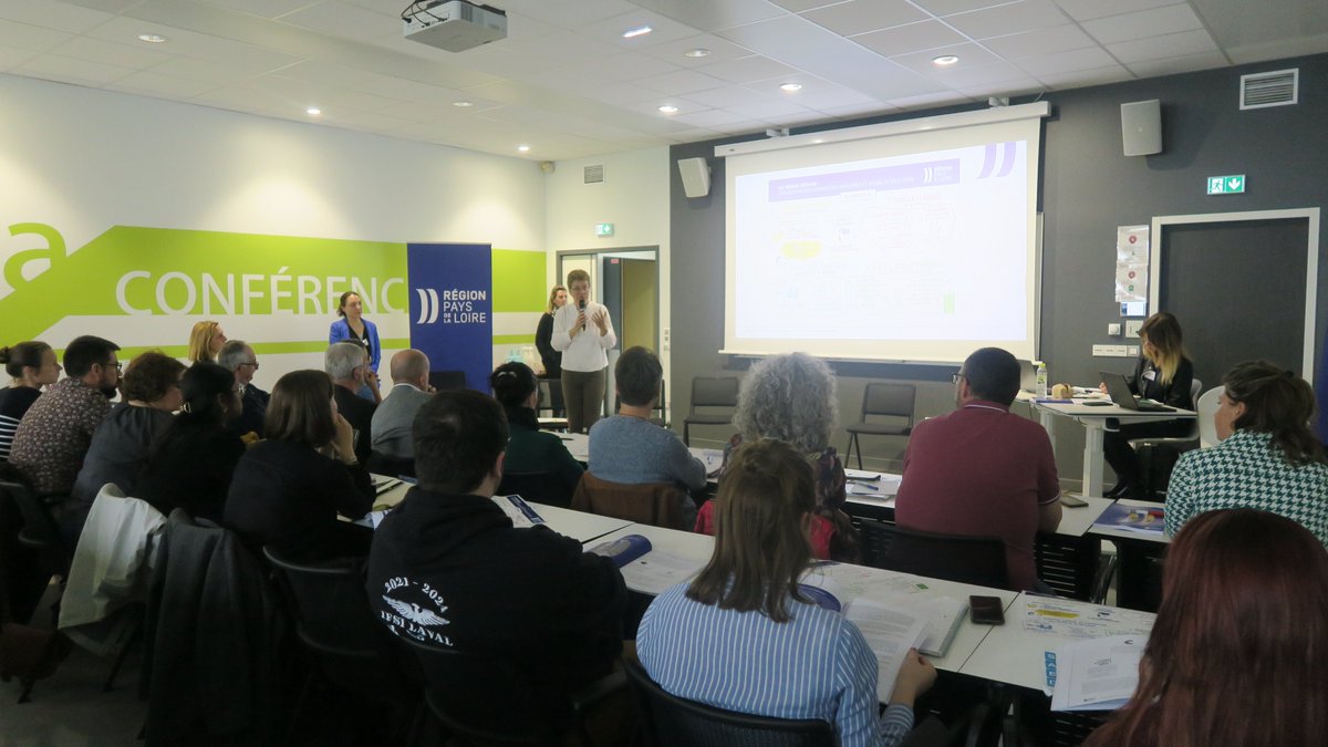 ➡️<a href="/NPoirier44/">Poirier Nathalie</a> a présenté le Schéma Régional des Formations Sanitaires et Sociales 2023-2028 en présence de 50 participants en #Mayenne ⤵️