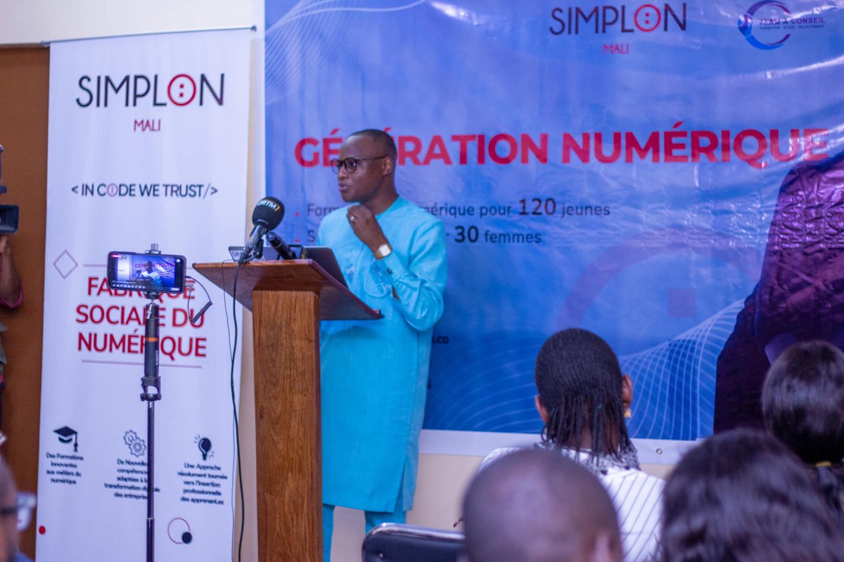 Simplon_africa's tweet photo. Merci à la Direction Nationale de la formation professionnelle du Mali.
@kane_bouna @Veronique_saubot @fbardeau
#SimplonMali #Tech #Digital #Numrique #Generation #Projet #Mali https://t.co/BAJ8pmEA5V