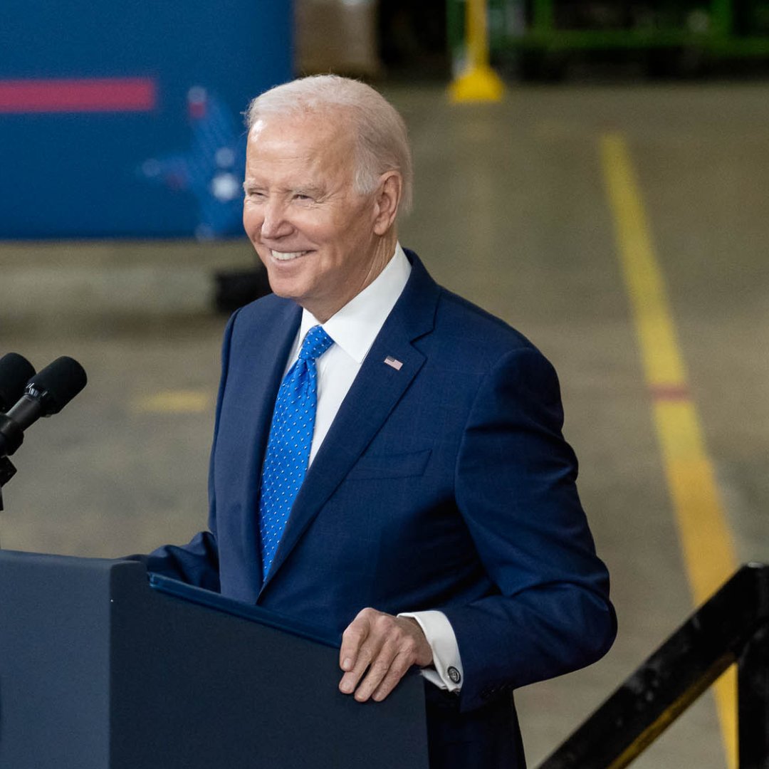 President Biden’s Investing in America agenda has helped: 

—Unleash over $435 billion in private-sector manufacturing investments
—Spur record small business applications
—Fund over 25,000 infrastructure projects