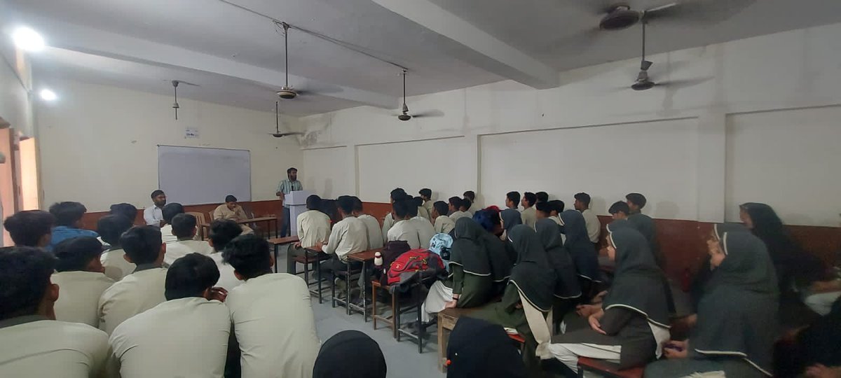 Br Rafey Islam (Zonal President SIO UP Central) visited Gonda City and Interacted with students of class 8th to 10th at Alhuda Public School Gonda.
#campusvisit