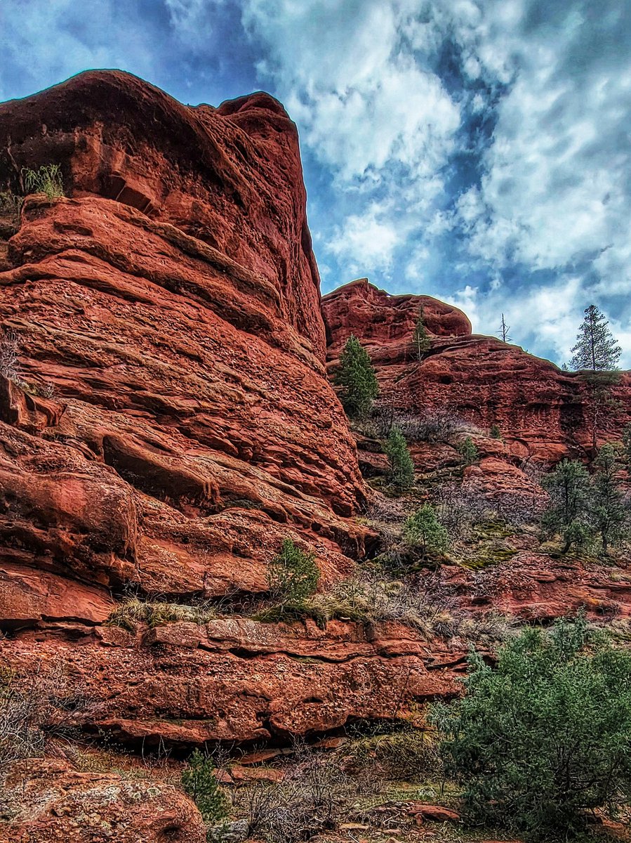 Exploring the canyon.
Perhaps due to its lack of designated trails, Red Canyon Park seems less popular than nearby recreation areas and provides a rare sense of solitude and isolation.
#CañonCityColorado #RockFormations #CanyonHike