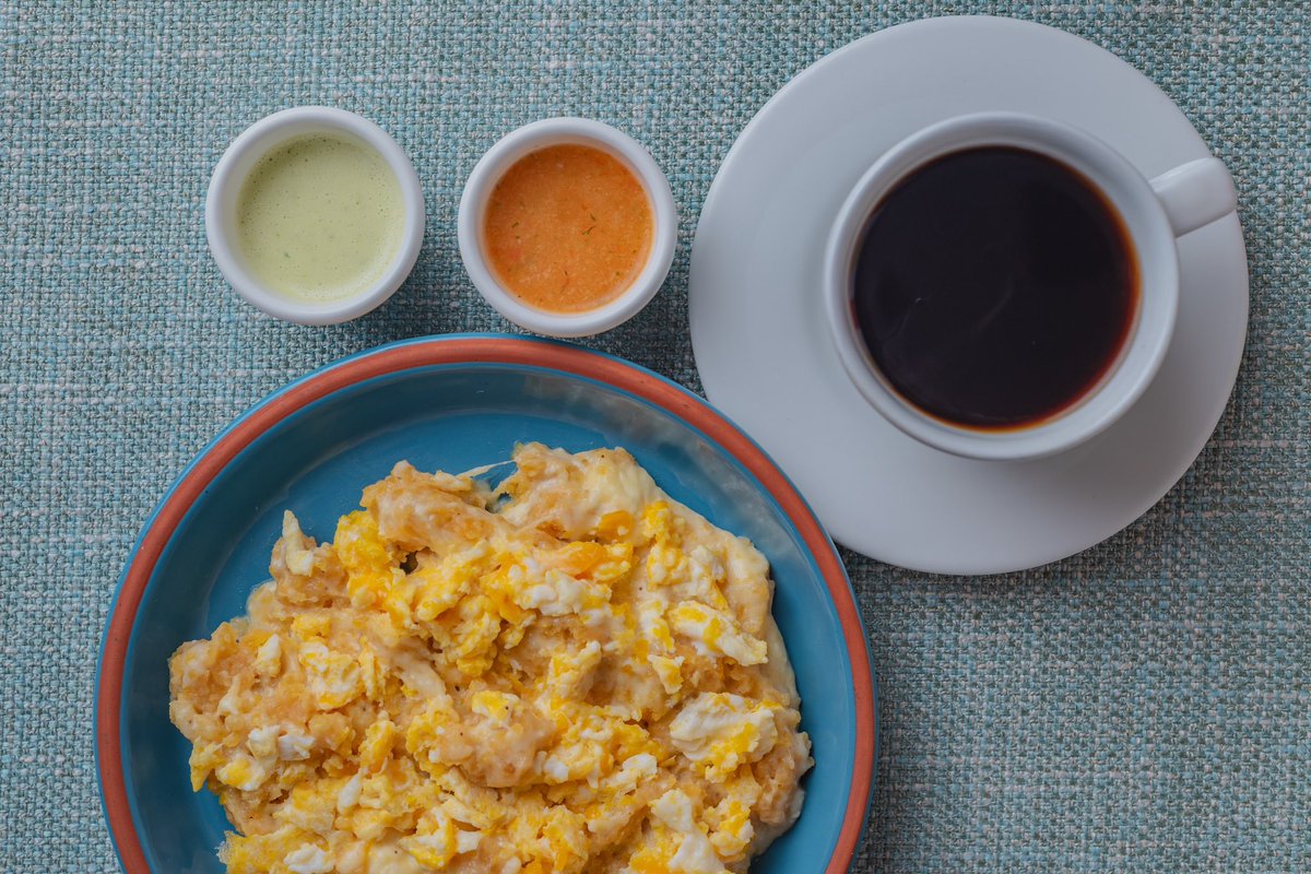 Mimucafeteria's tweet photo. Un desayuno 🍳 con amigos compartiendo el buen tigrillo, molido de maní y café Zarumeño no tiene precio 😊
Gracias @DiegoGuzmanE por la visita 🥳 
#zaruma #tigrillozarumeño #cafedezaruma https://t.co/BaJjHuEN2M