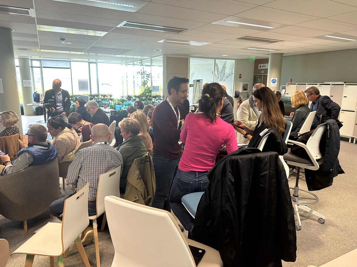 EzgiSeytap's tweet photo. Séminaire des facilitateurs régionaux Pôle emploi « l’apprentissage au service de la performance » 😉
Intervention interactive et dynamique de ✨Séverine Besson 
« Nous n’arrivons dans ce monde qu’avec notre capacité à apprendre » John B. WATSON 
@jm_vermorel https://t.co/yS2LfbuqVr