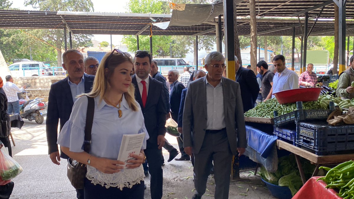 Acikgzkalyciglu's tweet photo. Milletvekili Adayımız Dr.Abdullah YEŞİL Bey'e eşlik eden İl Yönetim Kurulu Üyelerimiz, Haliliye ve Eyyübiye Teşkilatlarımız Şanlıurfa'nın en işlek caddelerinde vatandaşımızın sorunlarını dinledi.

@abdullahyesil63 
@gelecek63 https://t.co/qbkNRsFhS9