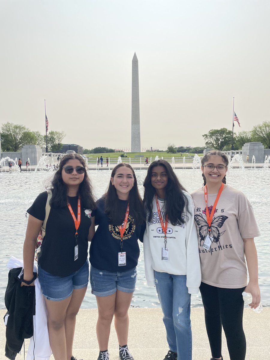 BethanyBratten's tweet photo. Bus 5 - WW II Memorial @OOMSDC @OOMS_OLSD https://t.co/N1wG5gfz09