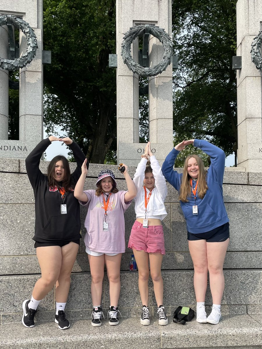 BethanyBratten's tweet photo. Bus 5 - WW II Memorial @OOMSDC @OOMS_OLSD https://t.co/h4AB2w94Sr