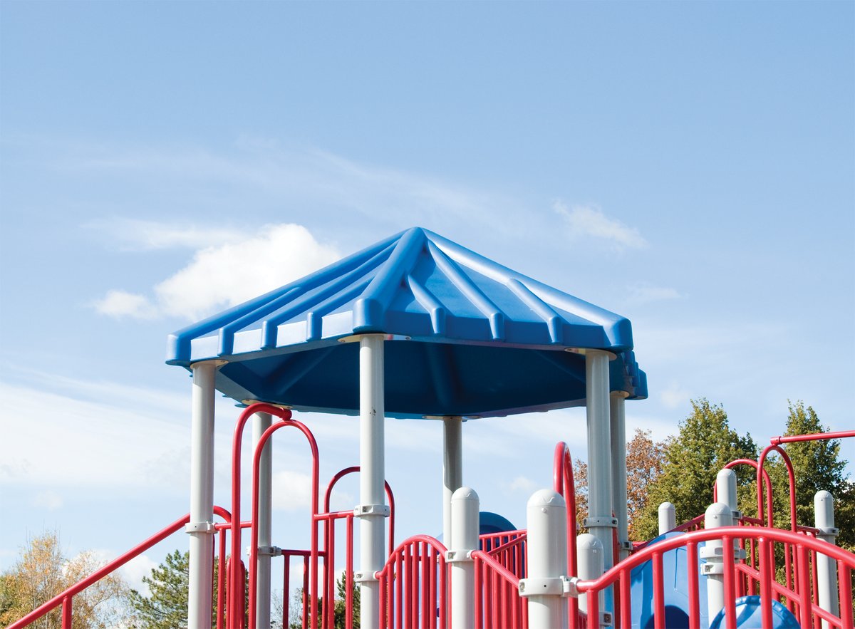 RTSPlay's tweet photo. Quality manufacturing keeps our playground equipment looking fresh and modern.

#rtsplay #customslides #outdoorplayground #residentialplayground #commercialplayground #playgroundequipment #rtscompanies https://t.co/8OBM6IFOXu