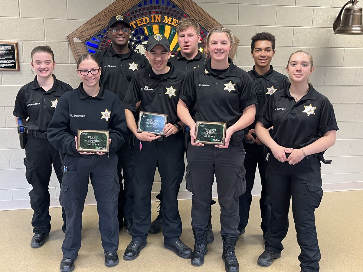 LCSOMI's tweet photo. Our 2 Explorers teams did amazing at the MI Law Enforcement Youth Association Committee State Competition! 

Our 1st team earned 4th place in building searches &amp; came in 14th overall, while our 2nd team earned 3rd place in felony stops &amp; building searches and came in 6th overall. https://t.co/2Wv2TPJdht