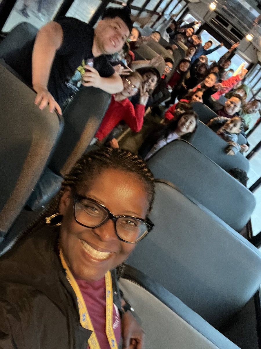 npcarty's tweet image. Transition day for our 4th graders❤️ @Best_Bulldogs @AliefISD @KlentzmanTigers @AliefCounseling