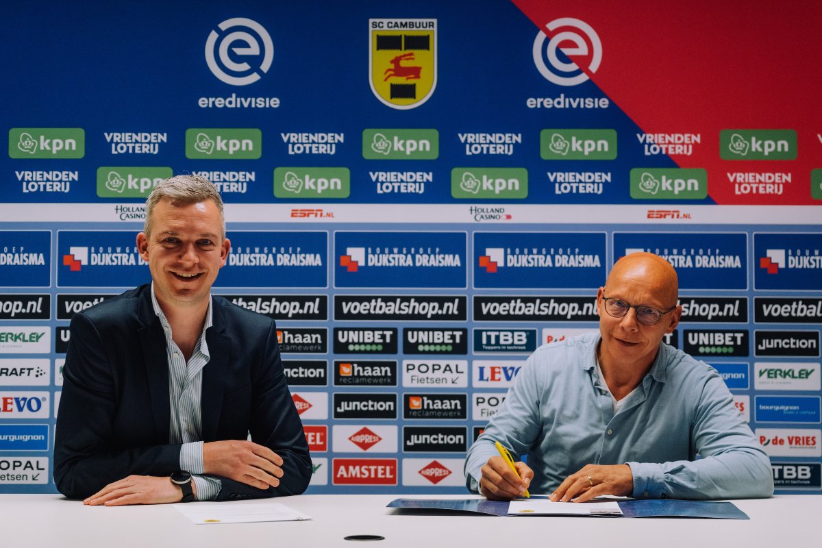 BC_Cambuur's tweet photo. 🆕 “Nu degradatie een feit is willen wij graag extra steun bieden”, aldus Gerard Zandkuil van 𝐅𝐲𝐬𝐢𝐨𝐭𝐡𝐞𝐫𝐚𝐩𝐢𝐞 𝐕𝐢𝐭𝐚𝐌𝐚𝐫𝐮𝐦. Het bedrijf is vanaf heden sponsor van SC #Cambuur en te vinden in de Verkley Business Club.

Bedankt voor het vertrouwen! 💛💙 https://t.co/6lSCnjurXJ