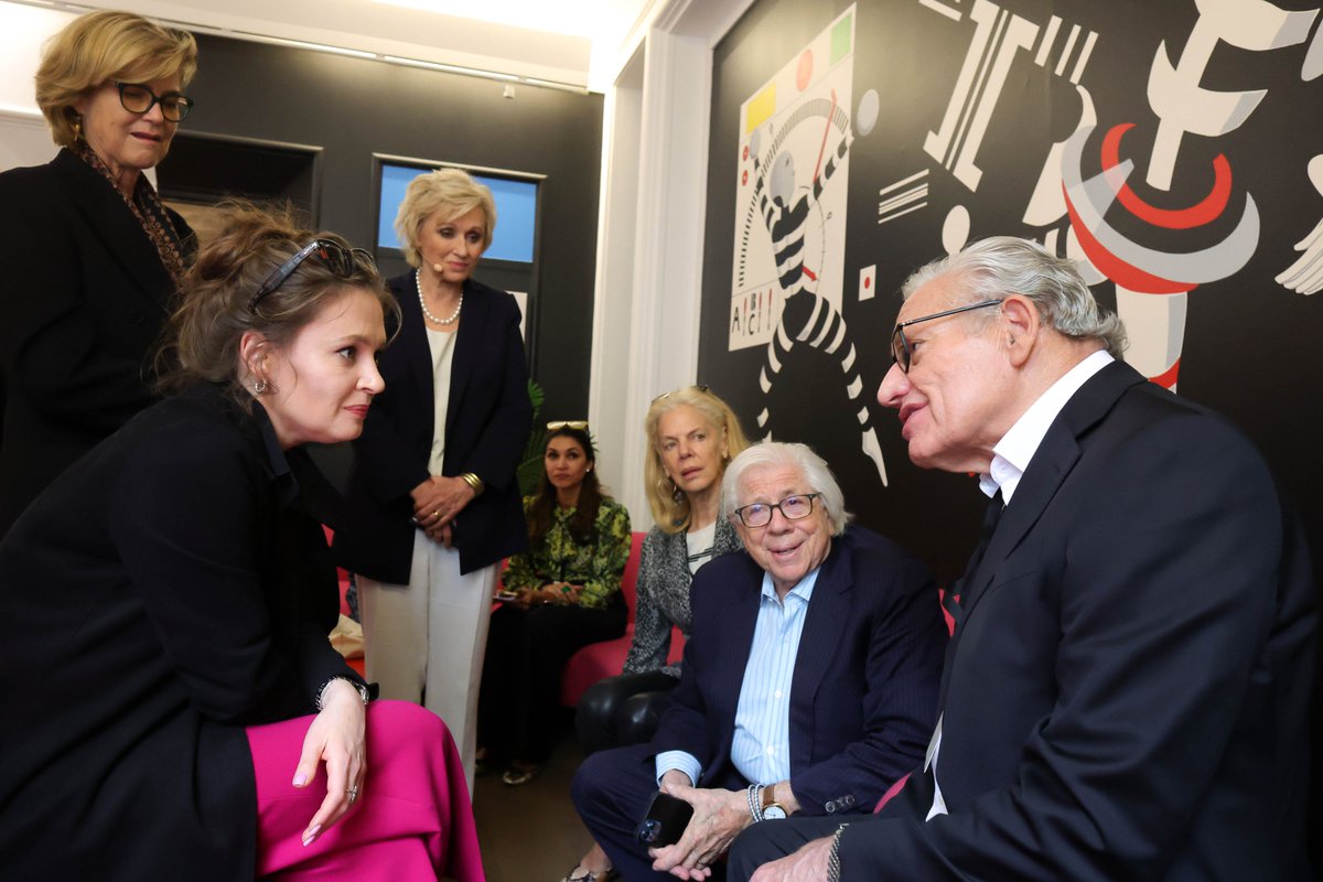 Tina Brown tweet media