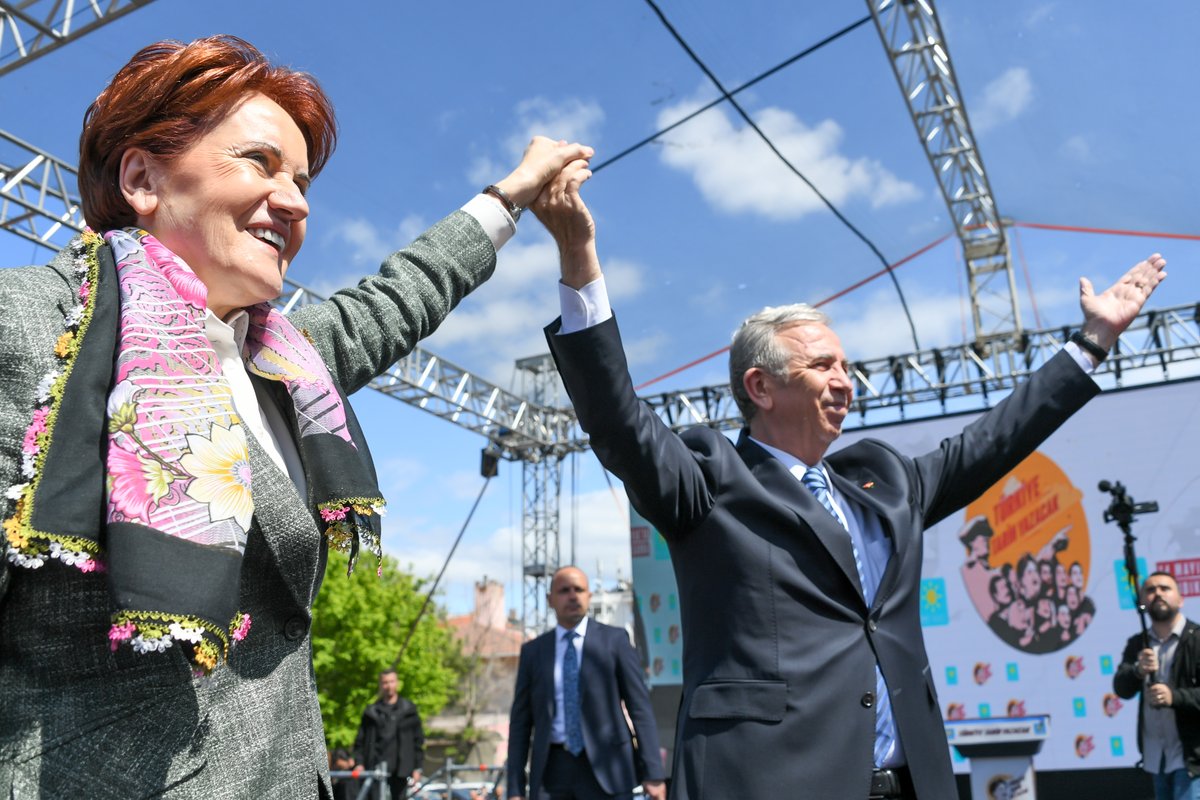 iyiparti's tweet photo. Türk milletinin talihini ve tarihini değiştiren Çanakkale'miz bir kez daha tarih yazmaya hazır!

14 Mayıs'ta;

Cumhurbaşkanı Kemal, Başbakan Meral olacak!☀️ https://t.co/xSaduxzMk7