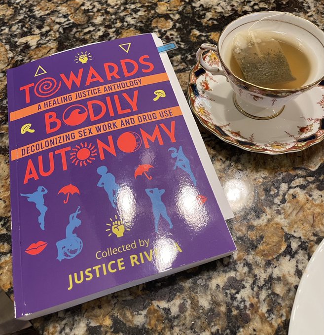 A wonderful start to my day. What&rsquo;s your favorite morning ritual? https://t.co/Mvr3CvOMo1<a href="/tag/manicure"class="tags"><span>#manicure</span></a><a href="/tag/handfetish"class="tags"><span>#handfetish</span></a><a href="/tag/nailfetish"class="tags"><span>#nailfetish</span></a>