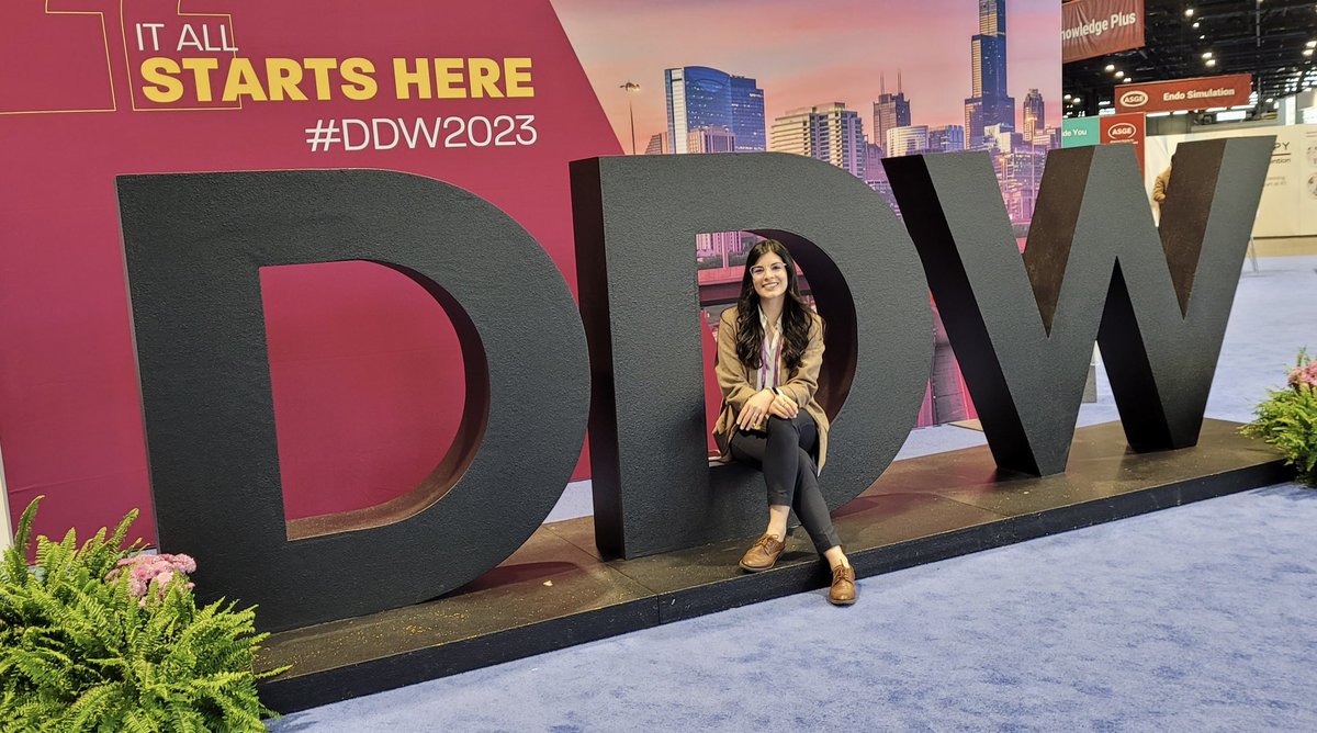 Lydia Mercado (@lydiaamercado1) on Twitter photo Delighted to present our research at #DDW 🤩.  Predictors of survival in patients with liver cancer receiving atezolizumab and bevacizumab. 
📍Chicago
#DDW2023 Delighted to present our research at #DDW 🤩.  Predictors of survival in patients with liver cancer receiving atezolizumab and bevacizumab. 
📍Chicago
#DDW2023