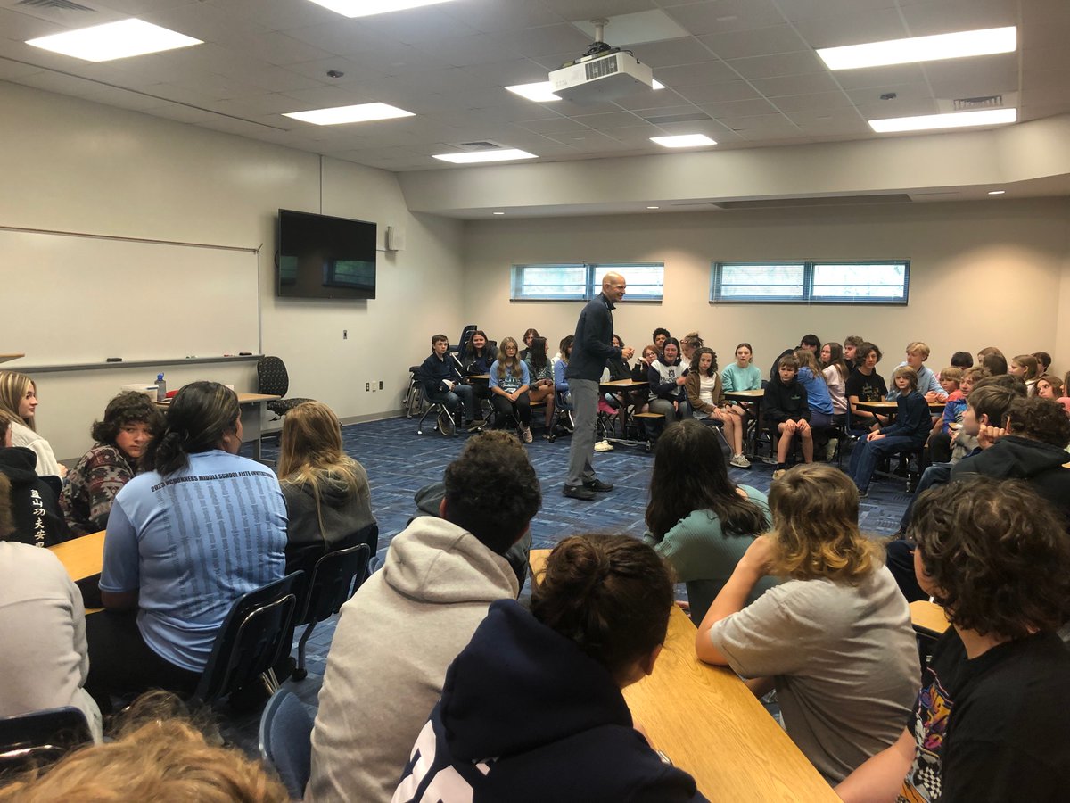 MrsGheesling's tweet photo. Leadership experience for our 8th graders! Got to hear from Ted Wiese, a nationally known speaker and meet some of their future WHS classmates! Fun stuff!💙 https://t.co/JoFAgAFlyd