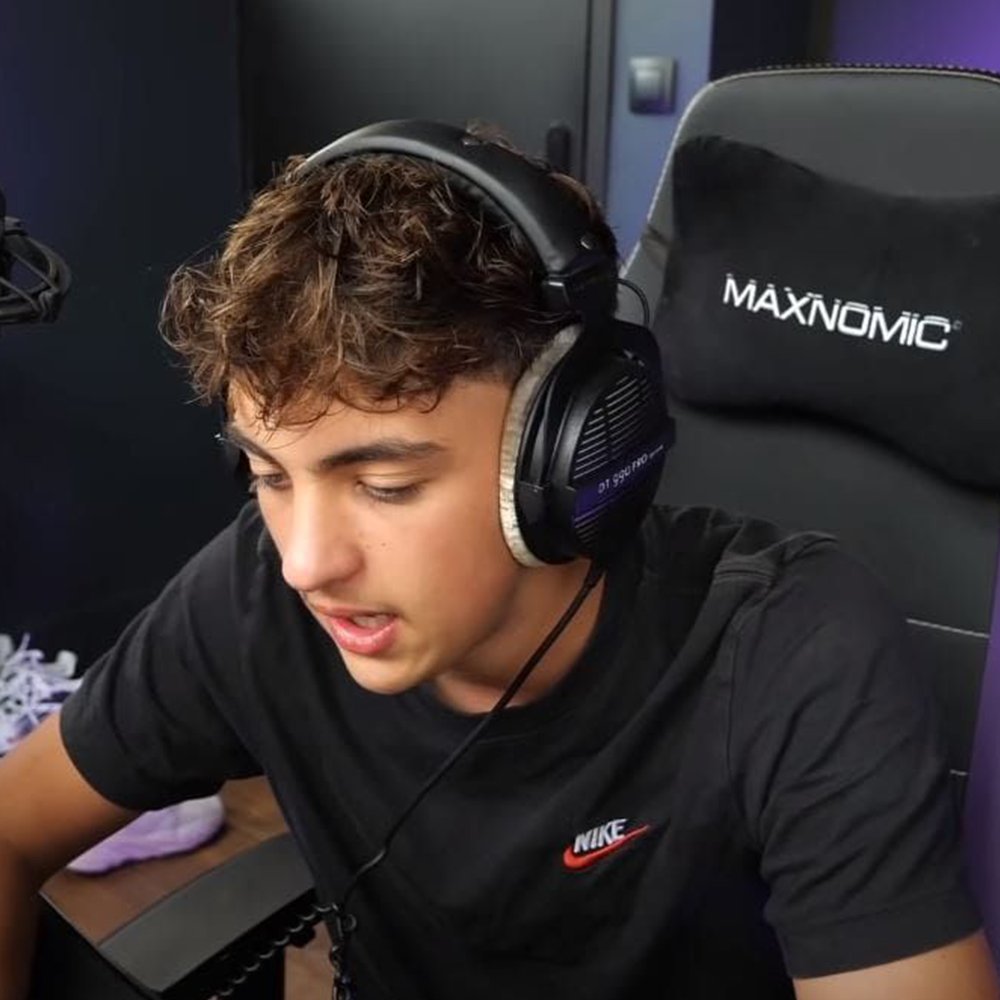 NEEDforSEAT_FR's tweet photo. Et se poursuivent sur une MAXNOMIC. 🧡 https://t.co/SjFNUGO6jn