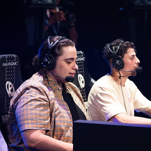 NEEDforSEAT_FR's tweet photo. Et se poursuivent sur une MAXNOMIC. 🧡 https://t.co/SjFNUGO6jn