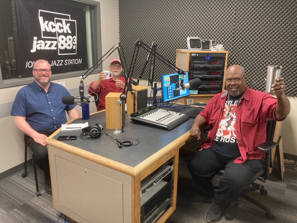 Talking Pictures 5-10-23 - Air (2023) and Evil Dead Rise (2023) with Hollis Monroe, Phil Brown and Scott Chrisman. ow.ly/ZtwG50Oktlp