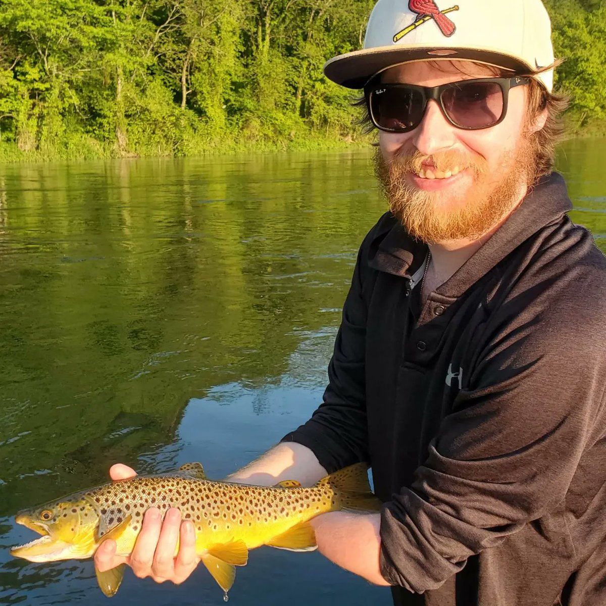 Fin_Chaser's tweet photo. I had a blast watching this guy wrangle brown trout for 4 hours! He's only fly fished 4 or 5 times over the course of 2 years, and only has one hand. We found comfy ways for him to fish and be successful. He put all the information provided together, and has became a fine angler! https://t.co/0TB1dxlmLA