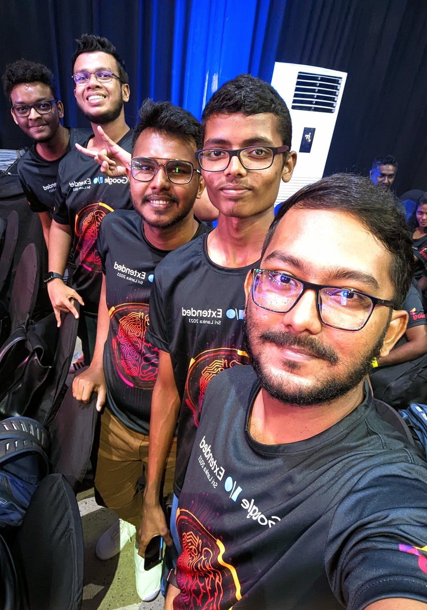 lasankaOnline's tweet photo. අයියෝ 🌚🖤
#DialogGoogleIOExtended2023 #IOLK23 https://t.co/wwjv8GEuHd