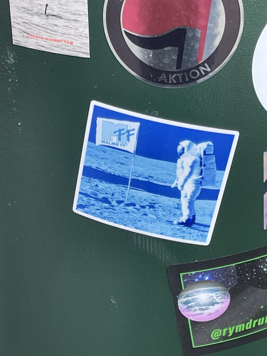 SupporterVisual's tweet photo. #supporterculture #stickers #football #popularculture #Dif #Thastrom #Hammarby #MFF #CalvinandHobbes #moonlanding #Eisernunion #Charliebrown https://t.co/Dm8WwY7axA