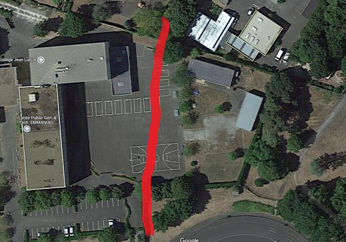 SCamaraTombini's tweet photo. A #Angers ville du ministre de l'écologie @ChristopheBechu,  on va réduire la cour de récré d'un collège prioritaire pour construire des logements, supprimant le seul espace végétalisé de la cour. L'équipe éducative s'en inquiète
https://t.co/fA2zZwpyvr
https://t.co/EMVU6hzVLr https://t.co/QRJX16agrw