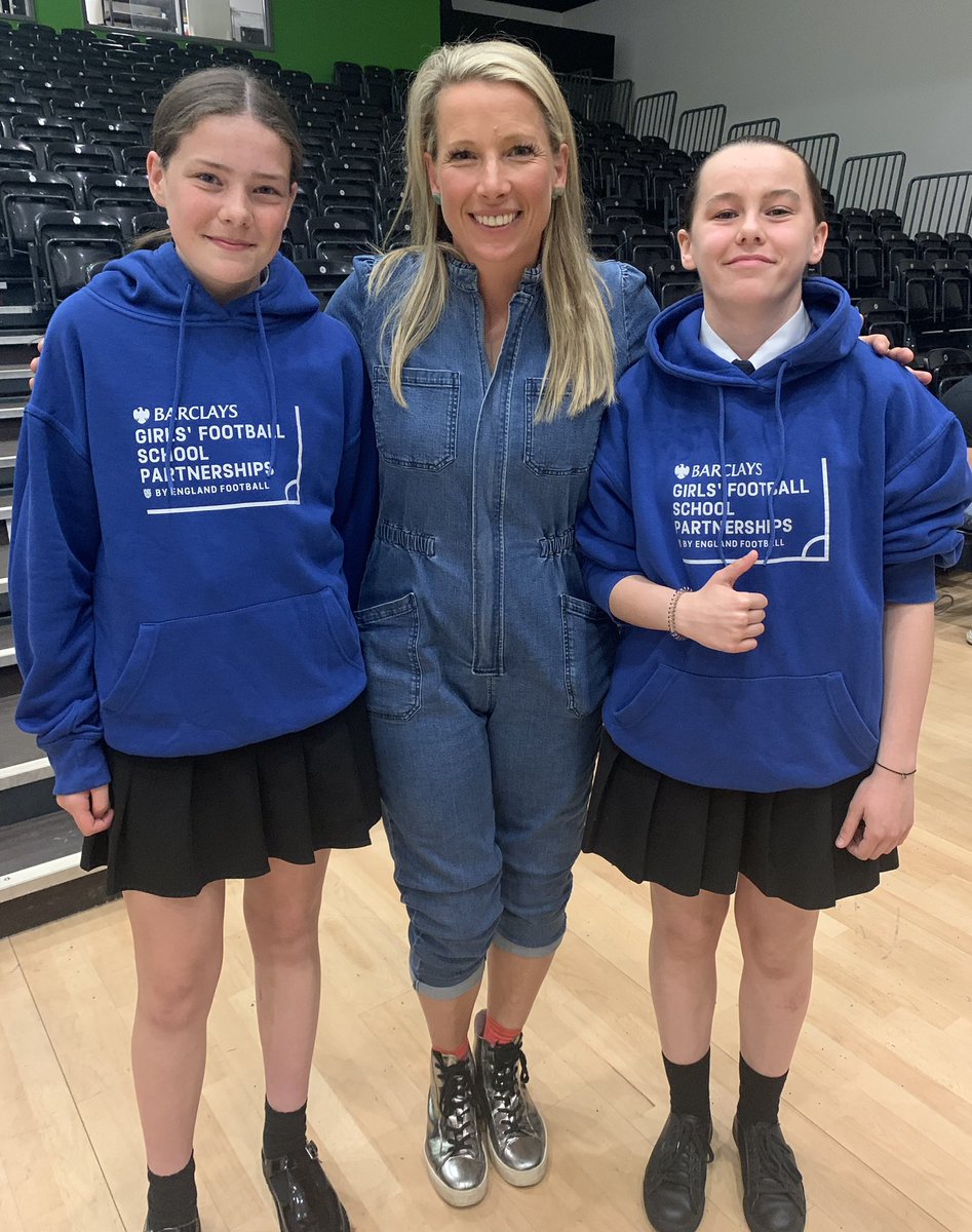tamesidessp's tweet photo. What an amazing day- excited to have welcomed the #WomensFACup @rach_brown1 @EnglandFootball @MU_Foundation to @GAAshton_news with lots of our primary schools! #gounited #girlsfooty #gfsp @YouthSportTrust https://t.co/uU6NVkn1TV