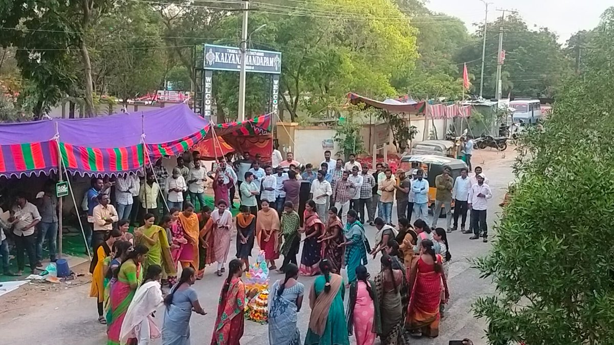mbnrJPS's tweet photo. Bathukamma celebrations at  Mahabubnagar District #JPSRegularisation #justiceforjps @V6News @NTVJustIn @BhadradriJ21265 @TSJPS1 @TpsfSrd @tpsf2019 @ANILPALLE10 @etvtelangana @Guru28846786 @harish_r_lrp @jpsmahabubabad @JpsMancherial @JpsMedak69892 @KBAsfJpsOps @kpraveenpeter https://t.co/DIhVYqD4HK