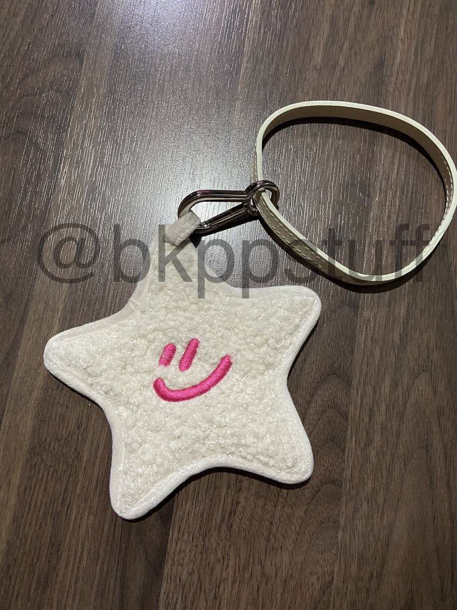 bkppstuff's tweet photo. ปล่อยน้องดาวคนนี้ค่า ราคา 990 บาทรวมส่งที่อยู่ไทย ไม่เคยใช้งานค่า แค่แกะมาดูของค้าบ

#ตลาดนัดบกพพ #ตลาดนัดบิวกิ้นพีพี #ตลาดนัดbkpp https://t.co/hATU2UtQst