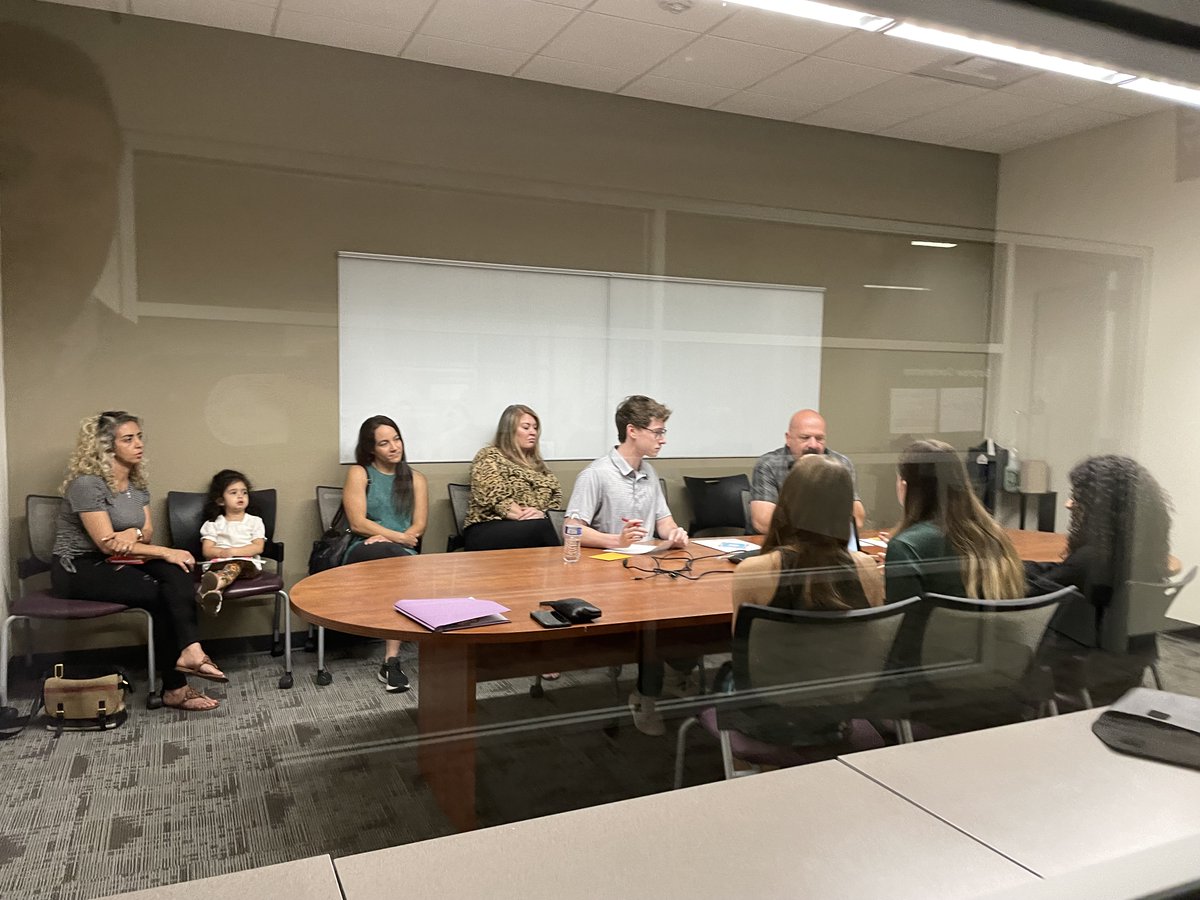 PeoriaCTE's tweet photo. Huge thank you to @gcu business students &amp; staff along with the @CeHSFBLA chapter for organizing a practice &amp; prep session for the 45 @PeoriaUnified11 FBLA national qualifiers!  Wish everyone the best  @FBLA_National Conf. in June!  #PeoriaCTE https://t.co/47TEBTaOsy