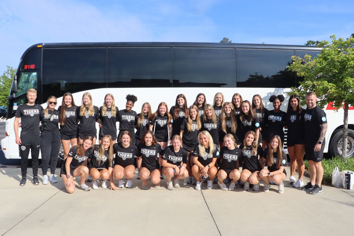 AuburnHS_Soccer's tweet photo. Tiger Walk for our Soccer send off was a huge success! Huntsville bound! #letstakestate @AHSAuburnTigers https://t.co/obaDKoAX8v
