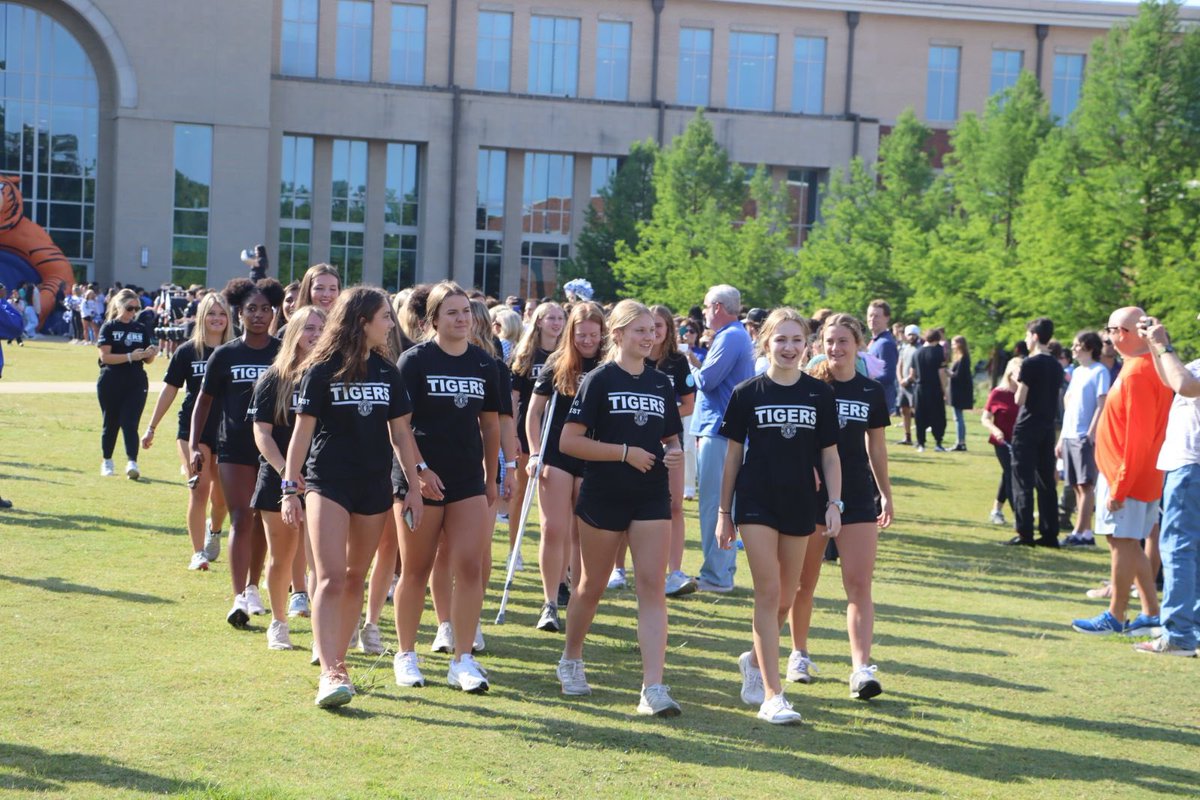 AuburnHS_Soccer's tweet photo. Tiger Walk for our Soccer send off was a huge success! Huntsville bound! #letstakestate @AHSAuburnTigers https://t.co/obaDKoAX8v