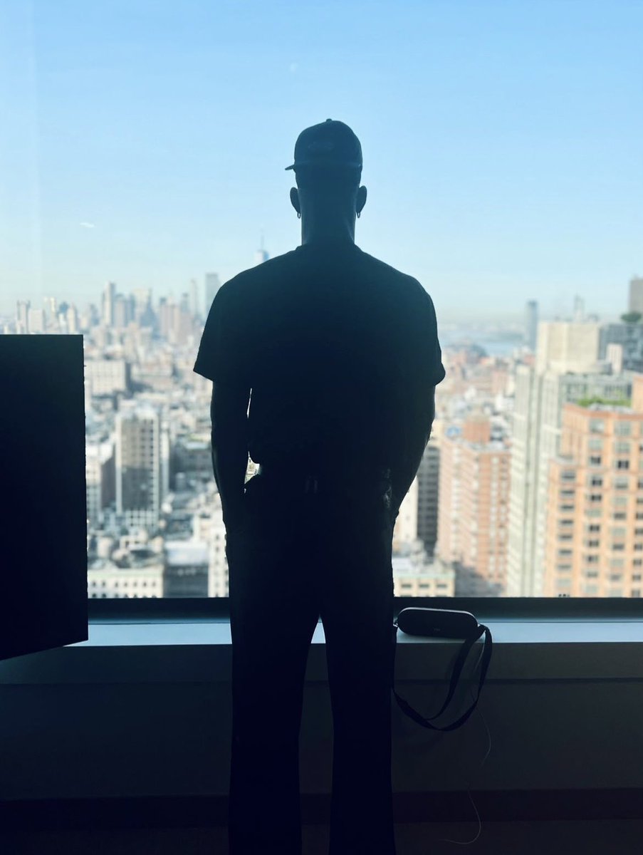 HeatvsHaters's tweet photo. Jimmy overlooking New York City like a villain in a movie https://t.co/xvFWOdoA0C