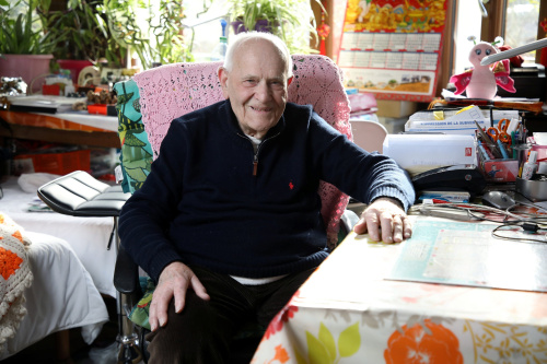 France3Paris's tweet image. Encore actifs ou retraités : ces centenaires qui souhaitent garder leur autonomie

france3-regions.francetvinfo.fr/paris-ile-de-f…
#centenaire #seniors #IDF