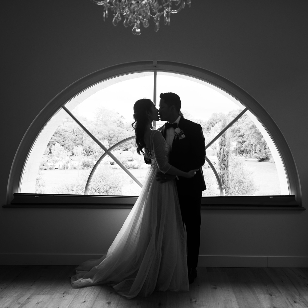PCPHOTOGRAPHIE's tweet photo. Contrats N&amp;K for your beautiful wedding! @chateaugassie

With a great team
@coda.promakeup
@natureafleurs
@capdevielle_traiteur
@tomheadzmusic

https://t.co/WXdKzHXPfZ https://t.co/kXcYNGZroF