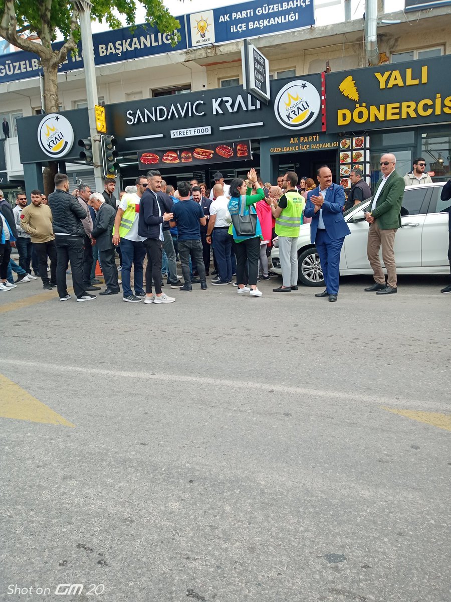 Savcı Sayan İzmir'in dağlarında çiçekler açtırmış 🤭😋
#İZMİR 🫶🫶🫶🇹🇷