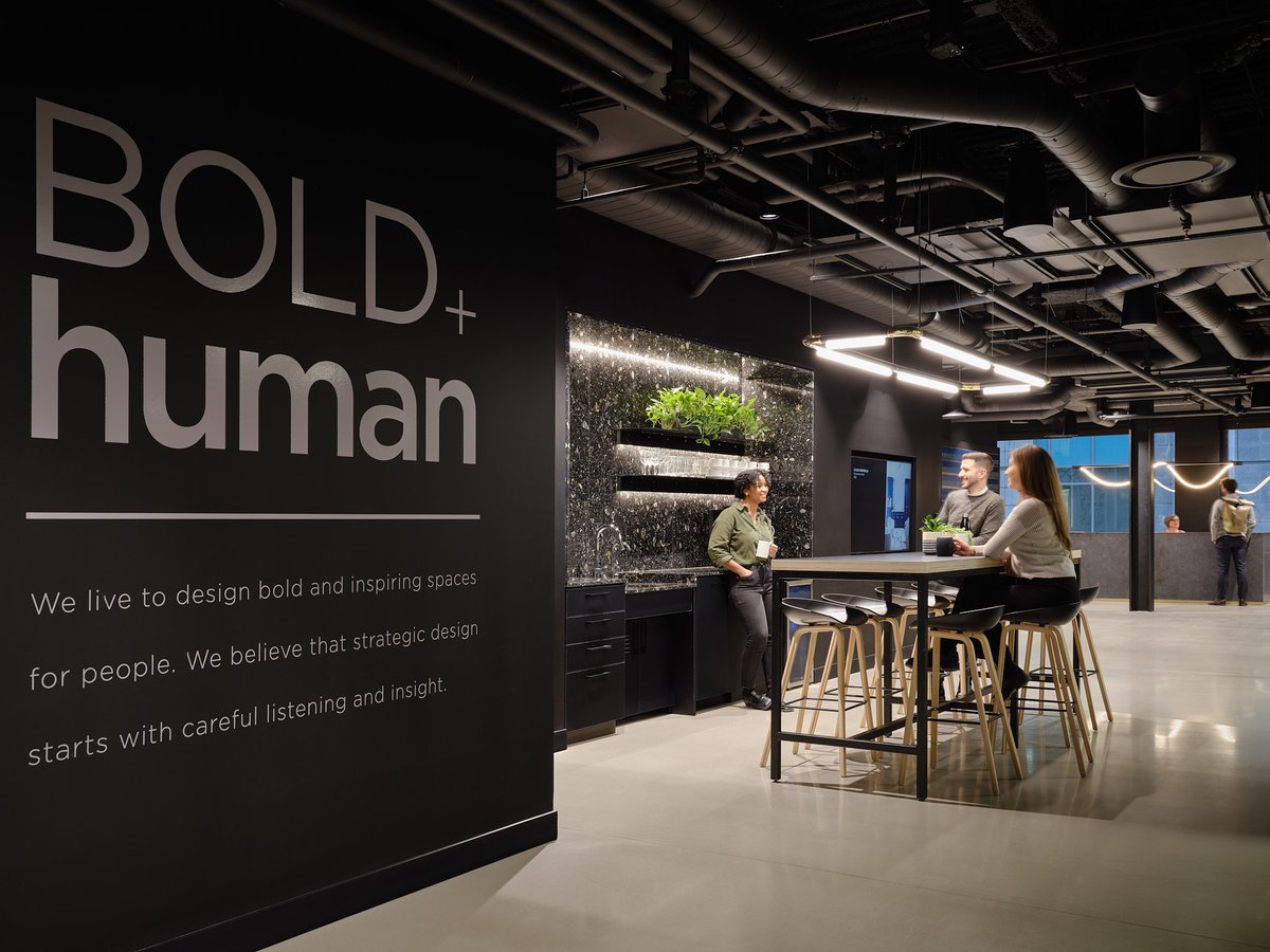 BHarchitects's tweet photo. In 2020, B+H’s Toronto Studio moved into our new home at 320 Bay St. After being at our previous location for 35 years, we had to reinvent how we utilized office space in a world of work that had quickly been redefined by hybrid work models.
https://t.co/CTviPZNXSM #officelife https://t.co/ZzN9IuxyuA