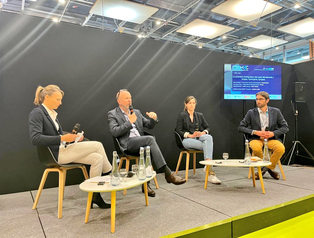 natrangroupe's tweet photo. 💬 Jean-Marc Le Gall, Responsable du développement gaz au @MIXE_event ce matin :

"Le #biométhane figure parmi les filières renouvelables les plus fiables pour décarboner l'énergie.
C'est aussi la seule filière des #EnR à avoir dépassé les ambitions de la #PPE."

#MIXEEVENT https://t.co/XLHf1mcc7h