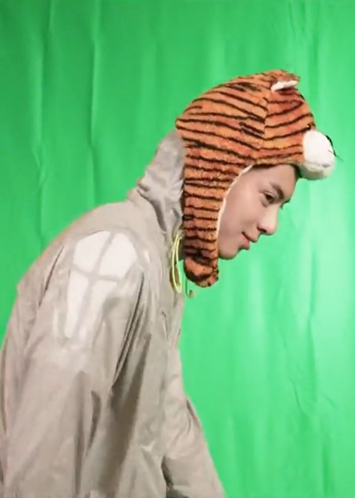MissBeng31's tweet image. So cutie handsome tiger🐯😊
#DylanWang #WangHedi 💜
#Xtep #特步
