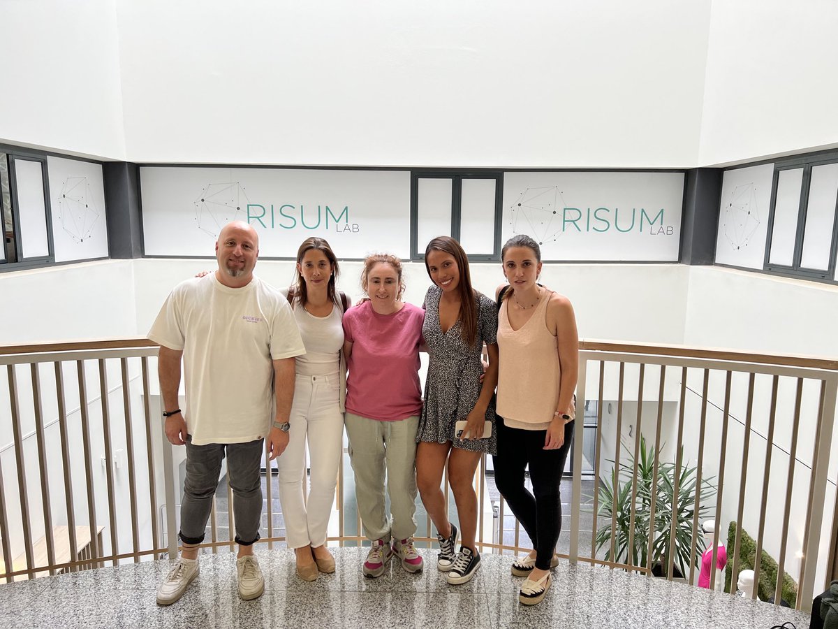 sanitarioccoo's tweet photo. #EstaPasando asamblea en laboratorios #Risum @CCOOSanidadMad sindicato mayoritario del sector de la prótesis dental #compromiso #profesionales esenciales https://t.co/DGs4dWQcdf
