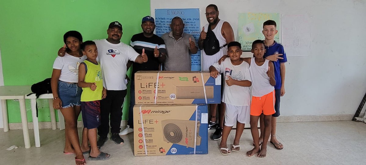 Wm_Gattis's tweet photo. @thisisacelive Your videos have inspired me to go to the
Foco Rojo neighborhood in Cartagena Colombia and met friends for life. Keep doing what you do and inspiring others to follow your path. #AceLive https://t.co/v92egG3pZH