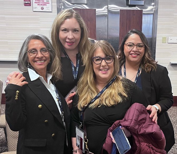 ebolivera's tweet image. @nhmamd #ChicagoChapter Chair @patientslives handed the baton over to @SusanLopezMD @DrGeraldineLuna and myself as Co-Chairs this year at #NHMA2023. Chicago is not just an amazing city of skyscrapers, historical gangsters and unpredictable weather… it also breeds #latinaleaders!