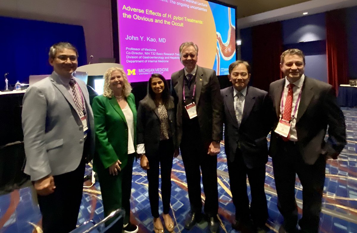 A wonderful culmination of #DDW2023! Truly an incredible honor to share the stage with this esteemed group of colleagues in honor of #NobelPrize winner Dr Barry Marshall! @barjammar @AmerGastroAssn @DDWMeeting 🦠