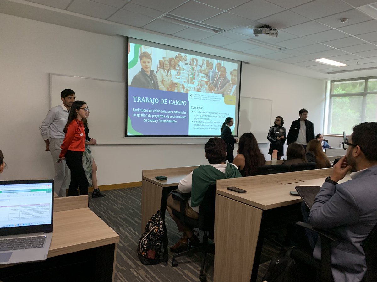 Una de las mayores virtudes de los #GobLab de <a href="/FIGRIExternado/">Figriexternado</a> es que, al tratarse de una metodología de aprendizaje experiencial, lo discutido en el aula cobra sentido cuando se contrasta con el trabajo de campo, y viceversa. ¡Felicitaciones a los estudiantes, profesores y staff!