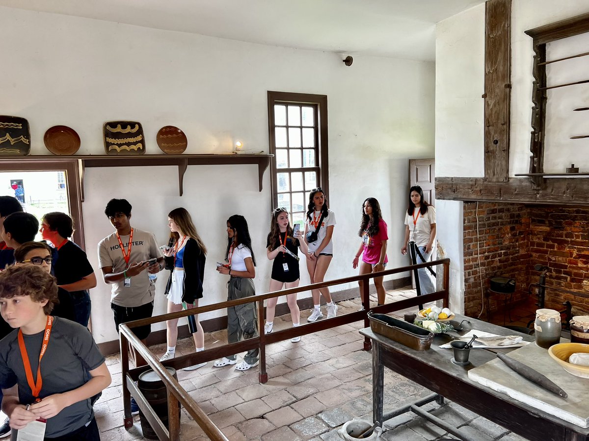 KellySyroka's tweet photo. Bus #4
George Washington’s Mount Vernon
@OOMSDC @OOMS_OLSD https://t.co/k5BtiU1Sf6