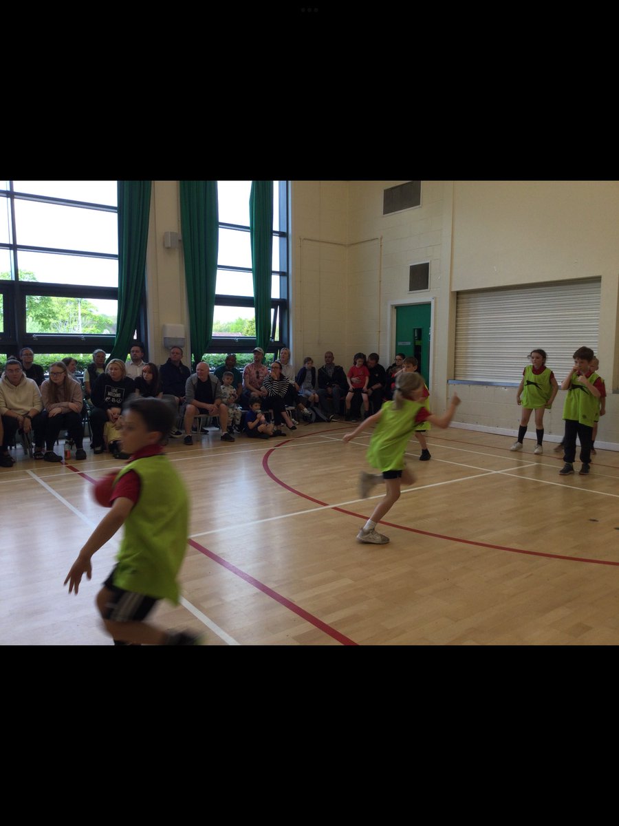 MissWinnardSTM's tweet image. A big well done to our brilliant year 2s who took part in a dodgeball tournament yesterday!! How amazing @MissByrneSTM @MissODonnellSTM #STMPE 🏃‍♂️