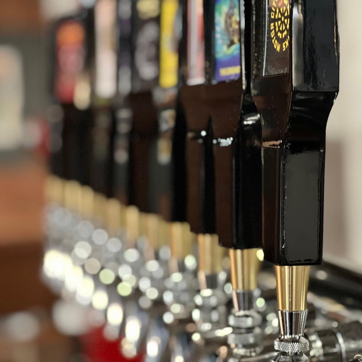 MotorCityBeer's tweet photo. The weather's nice and it's trivia night so come grab a pint. #MCBW #Livernois #TriviaNight https://t.co/rLHBndx5Ak