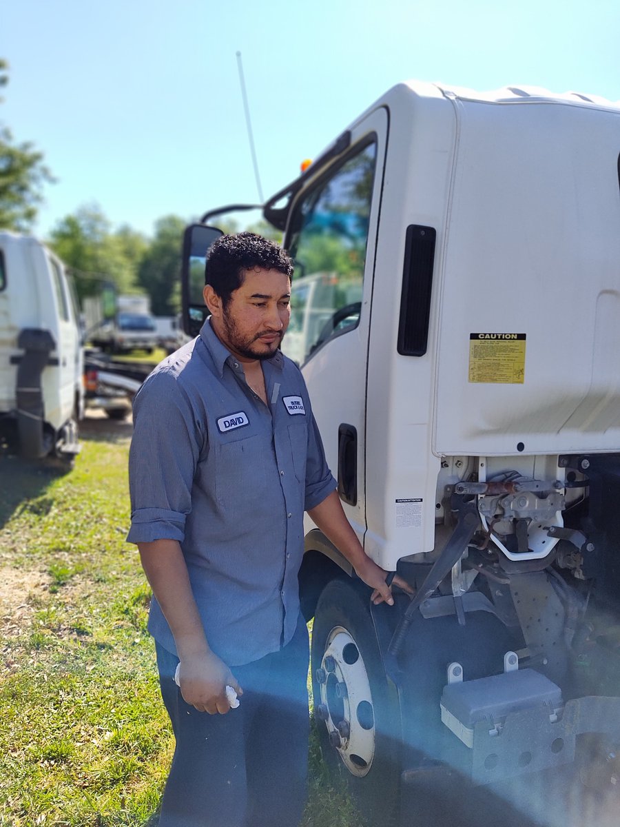 BusbeeTrucks's tweet photo. Llámenos hoy para repuestos y camiones Isuzu usados.

Llame para precios y disponibilidad al 877-564-6307.
📲Pida David cuando usted llama si usted necesita la traducción española.

Explora nuestro inventario: https://t.co/HTzlLB8GJk

#camion #usado #partes #isuzu #gmc #fuso https://t.co/4t2yLjHJ04