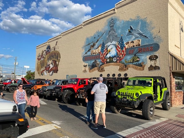 Join in the fun Friday, May 12 in Downtown Boaz for their Spring Fling Car Show. See tons of jeeps, vintage cars and trucks as you walk downtown. There will be live music, food vendors and a good time had by all! The fun kicks off at 6 p.m. #explorelakeguntersville #beyondthelake